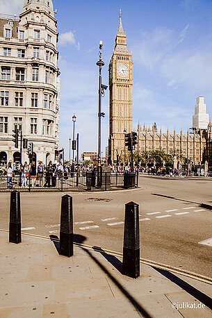 Blick von der Straßenecke zum Big Ben