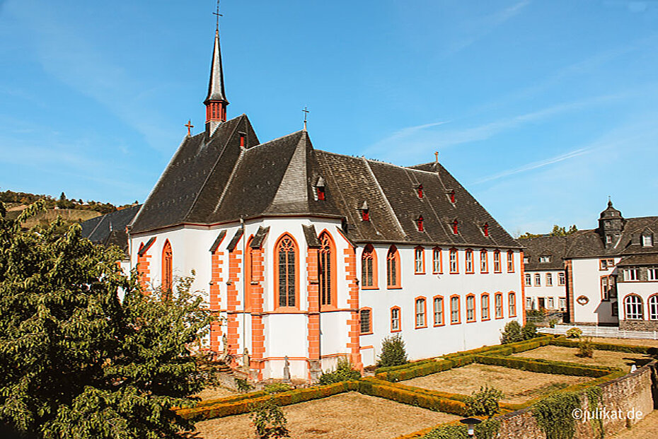 Blick von der Brücke zum St. Nikolaihospital