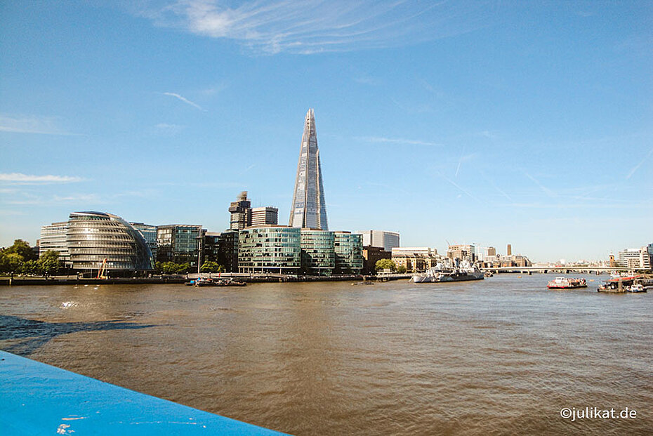 Blick von der Tower Bridge zur City Hall