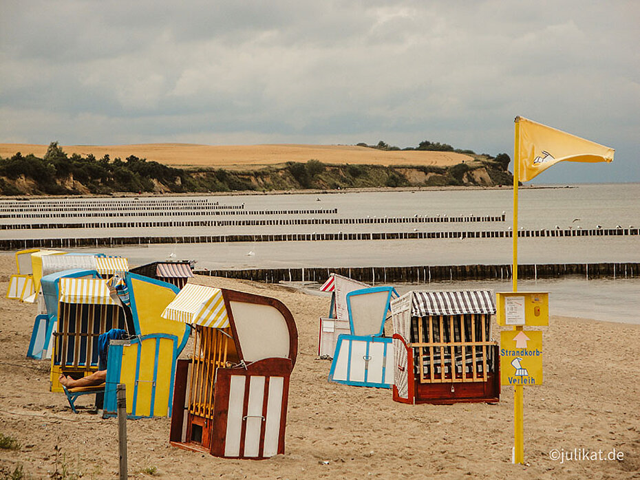 Strandkörbe am Strand